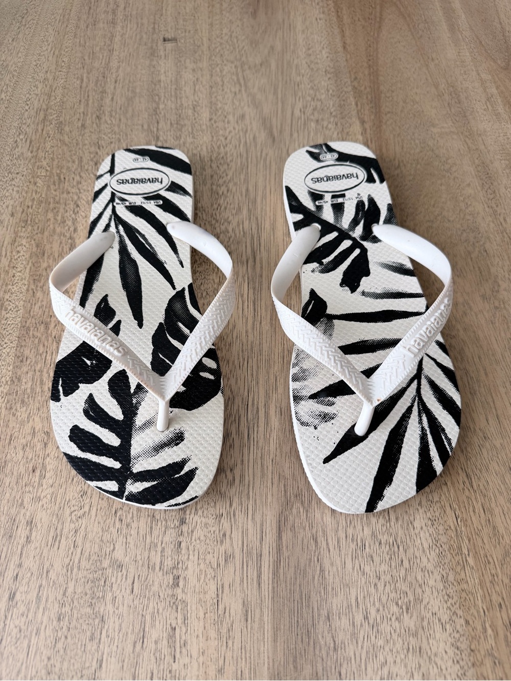 Havaianas Top Aloha Flip Flops Black and White New Mens 11/12